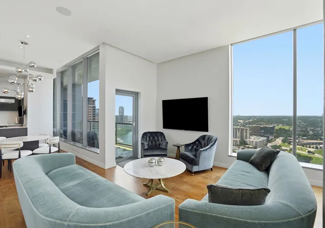 4th image of 210 Lavaca St, Austin, TX 78701