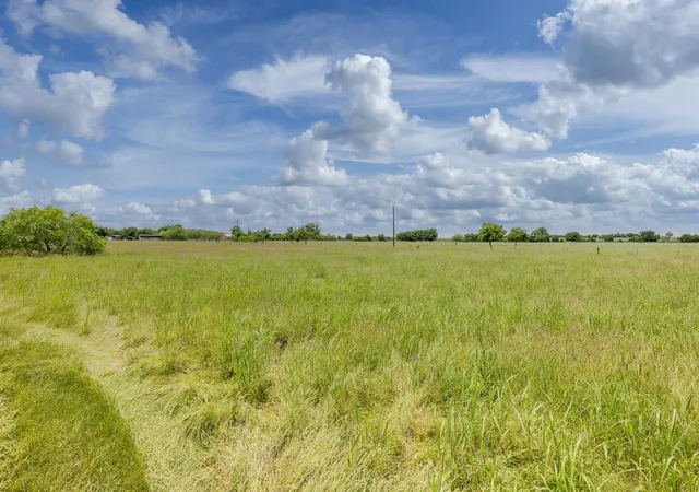 2nd image of 2091 Goodwin Rd, Gonzales, TX 78629 | MLS# 2587974