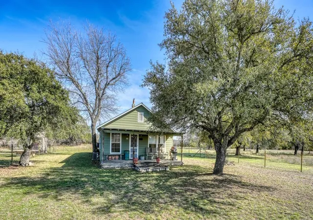 Photo 4 of House for sale at #866 Cr 2806, Lampasas, TX 76550 | MLS# 4159266 | Listing updated on 2026-02-03