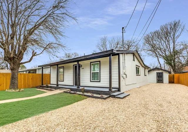 1st image of 1108 Vasquez St, Austin, TX 78741 | MLS# 2888419