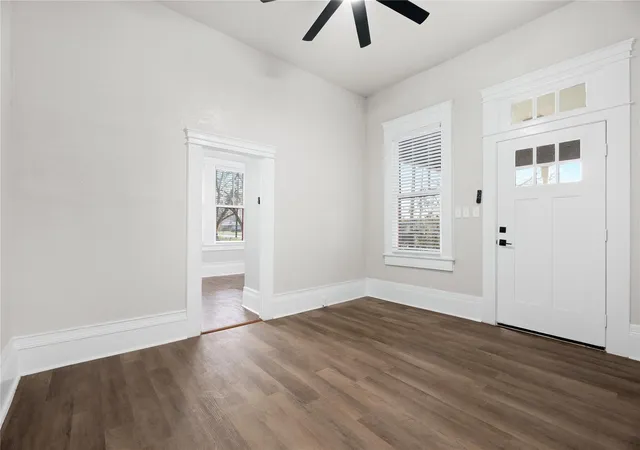 Photo 4 of Single family home for sale at 711 Bois Darc St, Lockhart, TX 78644 | MLS# 1906838 | Listing updated on 2025-06-13