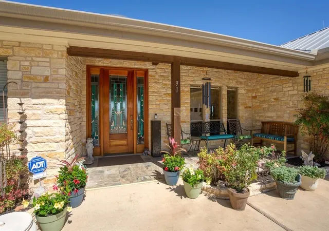 Photo 4 of Single family home for sale at 91 Gateway N, Marble Falls, TX 78654 | MLS# 7230392 | Listing updated on 2026-08-21