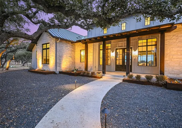 Photo 1 of Single family home for sale at 207 Gwendolyns Trl, Wimberley, TX 78676 | MLS# 1754098 | Listing updated on 2026-09-24