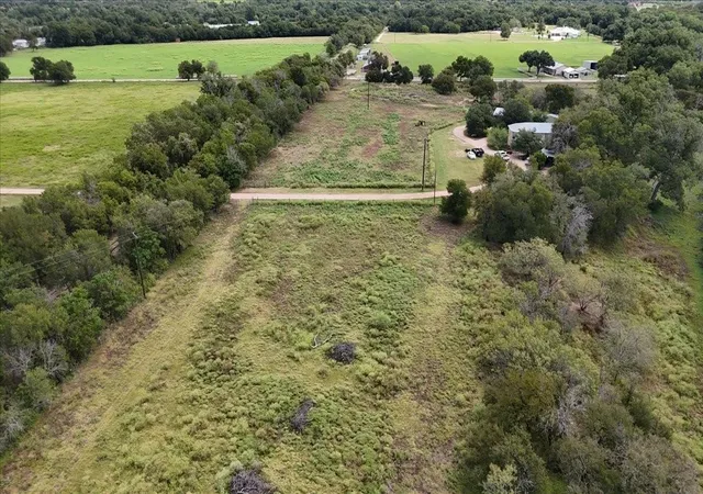 Photo 3 of Sale Pending at 3210 Fm 971, Georgetown, TX 78626 | MLS# 2055845 | Listing updated on 2025-10-01