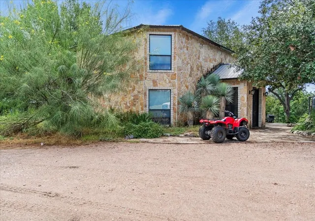 Photo 4 of Sale Pending at 3210 Fm-971, Georgetown, TX 78626 | MLS# 2055845 | Listing updated on 2025-10-01