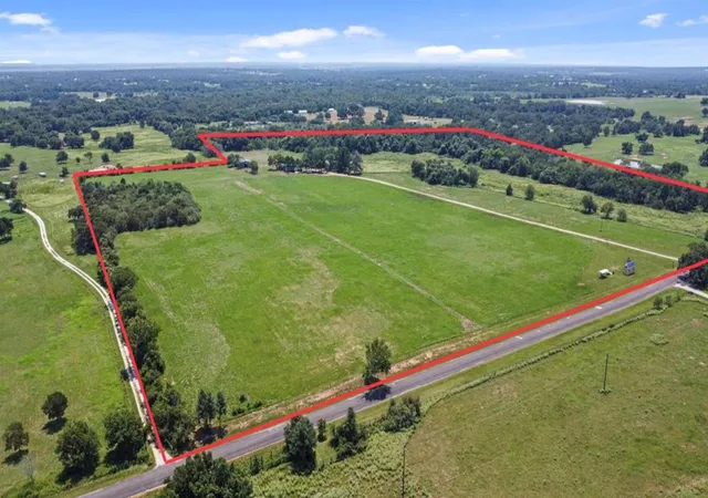 1st image of 451 Pleasant Grove Rd, Elgin, TX 78621 | MLS# 3821433