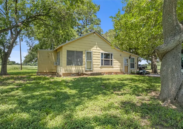 Photo 3 of Sale Pending at 451 Pleasant Grove Rd, Elgin, TX 78621 | MLS# 3821433 | Listing updated on 2026-04-03