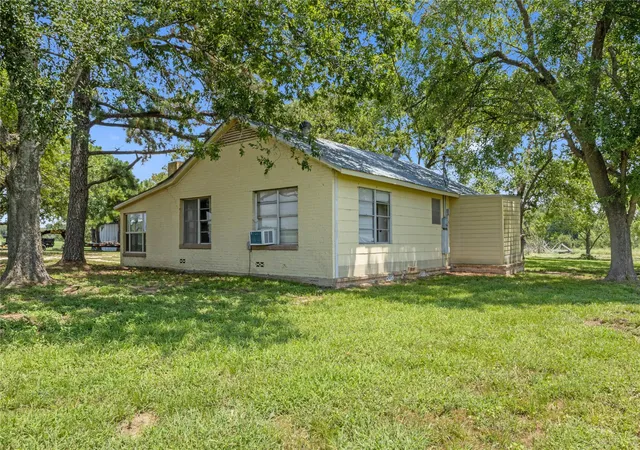Photo 3 of Sale Pending at 451 Pleasant Grove Rd, Elgin, TX 78621 | MLS# 3821433 | Listing updated on 2026-04-03