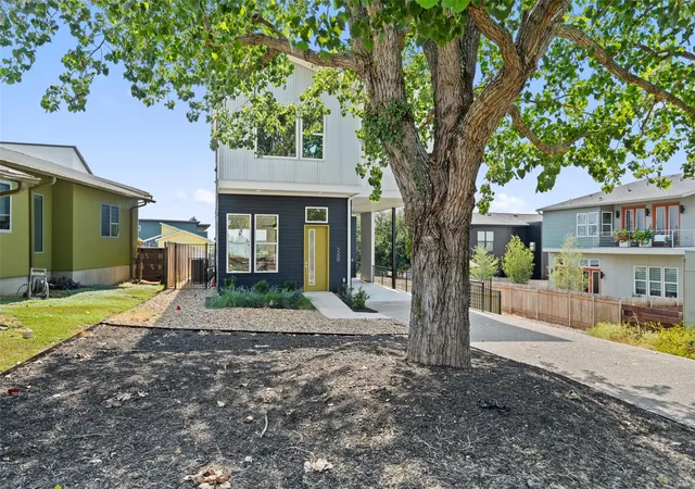 Photo 2 of Single family home for sale at 5500 Sendero Hills Pkwy, Austin, TX 78724 | MLS# 3070293 | Listing updated on 2026-10-09