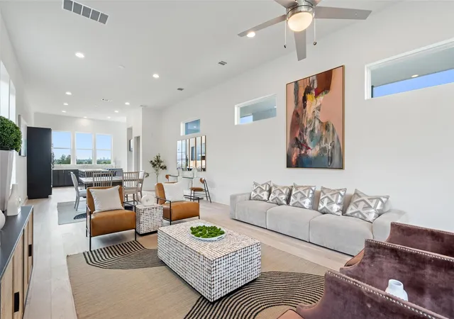 Photo 4 of Single family home for sale at 5500 Sendero Hills Pkwy, Austin, TX 78724 | MLS# 3070293 | Listing updated on 2026-10-09