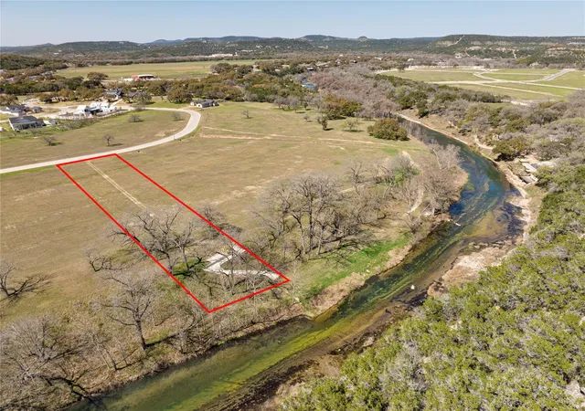 2nd image of 865 Bingham Ln, New Braunfels, TX 78132 | MLS# 2416501