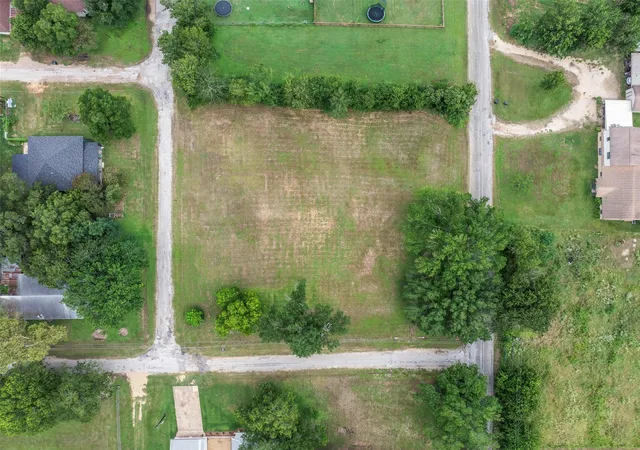 3rd image of 320 Douglas St #2, Lexington, TX 78947 | MLS# 1593190