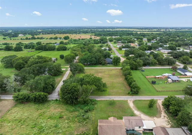 38th image of 320 Douglas St #2, Lexington, TX 78947 | MLS# 1593190