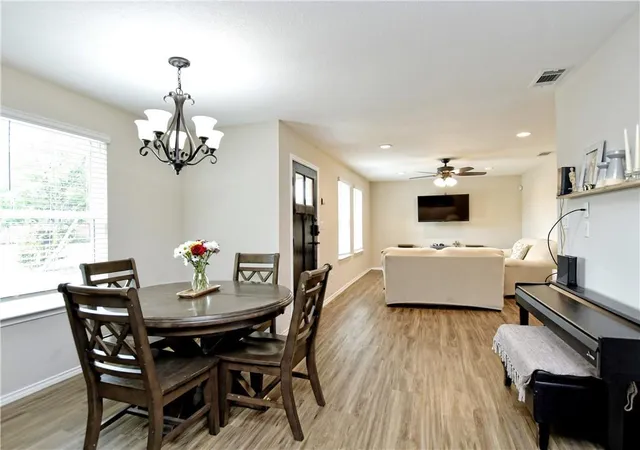 3rd image of 504 W 2Nd St, Elgin, TX 78621 | MLS# 5991912