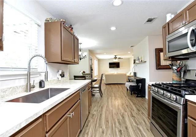 4th image of 504 W 2Nd St, Elgin, TX 78621 | MLS# 5991912