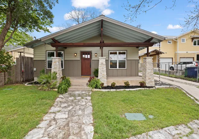 2nd image of 2300 S 3rd St, Austin, TX 78704 | MLS# 2039943