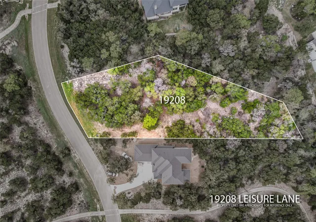 2nd image of 19208 Leisure Ln, Lago Vista, TX 78645 | MLS# 7644521