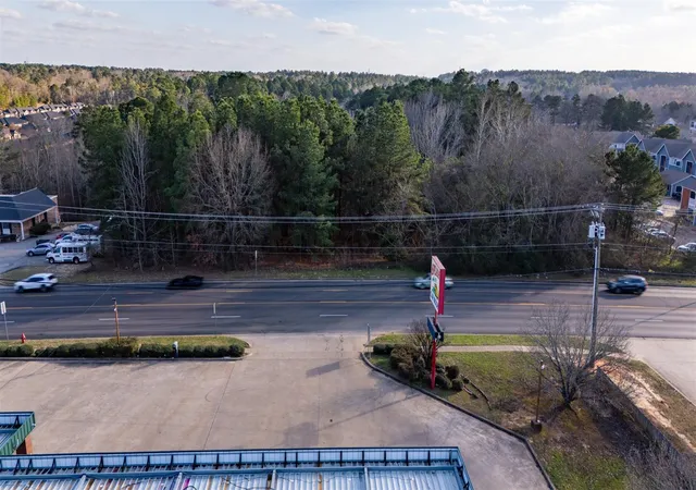 3rd image of 2043 Shiloh Rd, Tyler, TX 75703 | MLS# 4931705