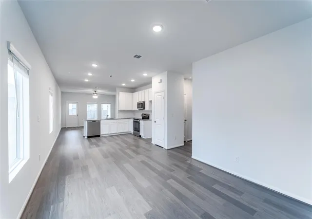 Photo 3 of Single family home for sale at 720 Barbary Coast Ln, Jarrell, TX 76537 | MLS# 9251774 | Listing updated on 2026-10-13