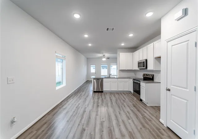 3rd image of 729 Barbary Coast Ln, Jarrell, TX 76537 | MLS# 3847019