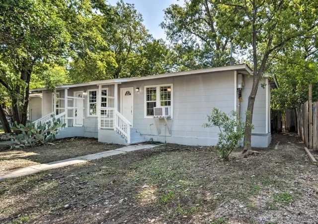 2nd image of 1026 Haynes St #28, San Marcos, TX 78666 | MLS# 8889584