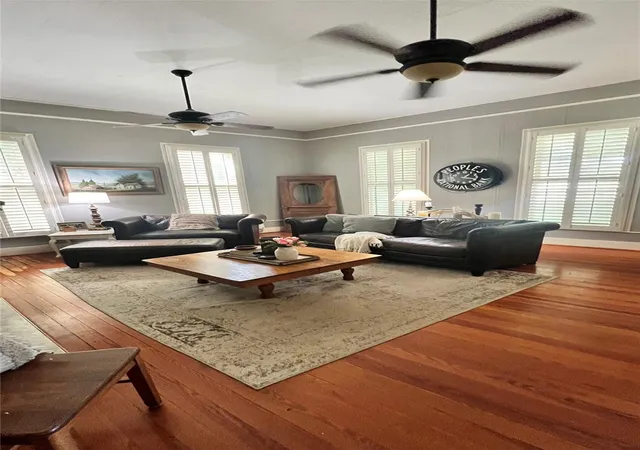 2nd image of 636 Franklin St S, La Grange, TX 78945 | MLS# 8825018