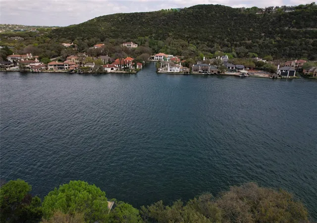 2nd image of 3823 Westlake Dr, Austin, TX 78746 | MLS# 3470342