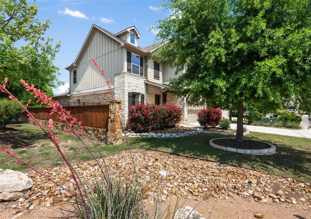 Photo 2 of Single family home for sale at 808 Bonnet Blvd, Georgetown, TX 78628 | MLS# 5603964 | Listing updated on 2026-10-28