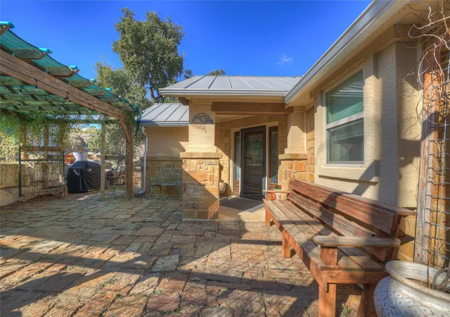 Photo 1 of Single family home for sale at 1802 Cattail Dr, Canyon Lake, TX 78133 | MLS# 8604365 | Listing updated on 2026-09-28