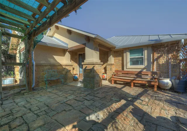 Photo 3 of Single family home for sale at 1802 Cattail Dr, Canyon Lake, TX 78133 | MLS# 8604365 | Listing updated on 2026-09-28