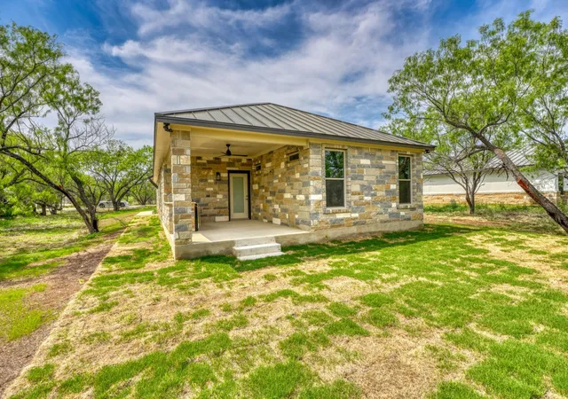 Homes for sale in Horseshoe Bay, TX | 607 Sun Ray, Horseshoe Bay, TX 78657 | MLS# 3767628