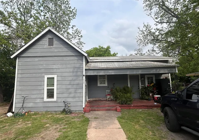 Multi family home for sale at 611-613 N 6th Street, Temple, TX 76501 | MLS# 7300293