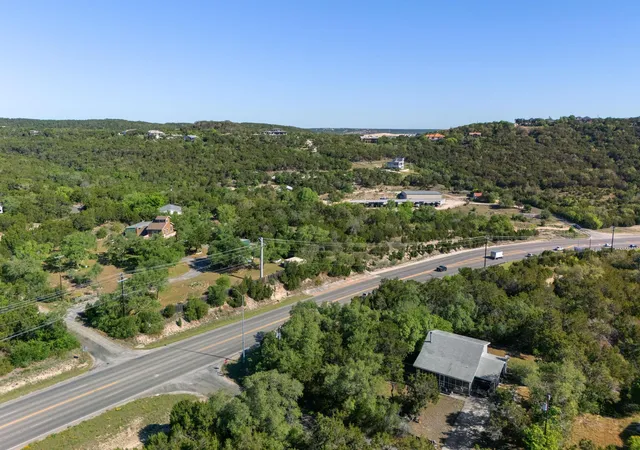 2nd image of 18506 E Lakeview Dr, Jonestown, TX 78645 | MLS# 3528232