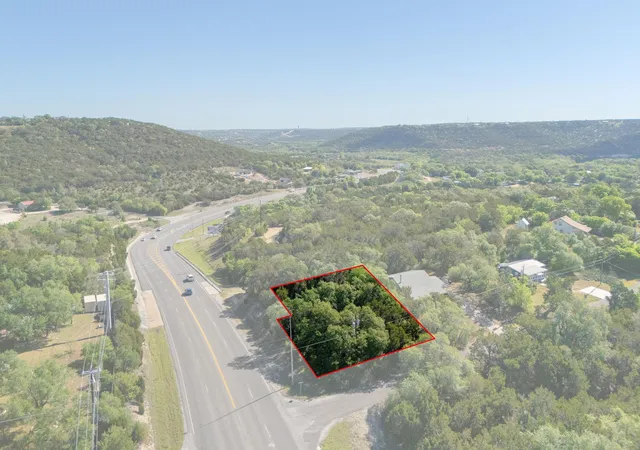 5th image of 18506 E Lakeview Dr, Jonestown, TX 78645 | MLS# 3528232