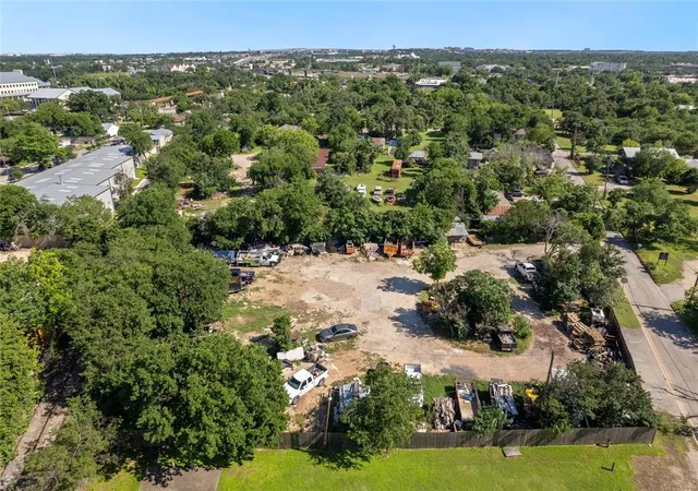 Photo 3 of Land for sale at 909 Wonder St, Round Rock, TX 78681 | MLS# 8193245 | Listing updated on 2026-04-22