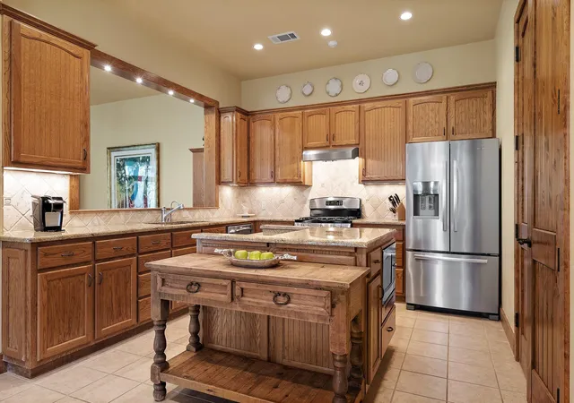 5th image of 304 Hi Ridge, Horseshoe Bay, TX 78657 | MLS# 1058213