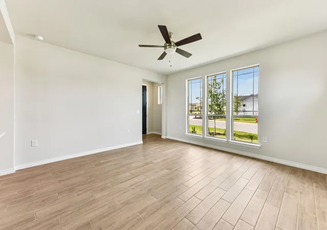 4th image of 133 Antoinette Wy, San Marcos, TX 78666