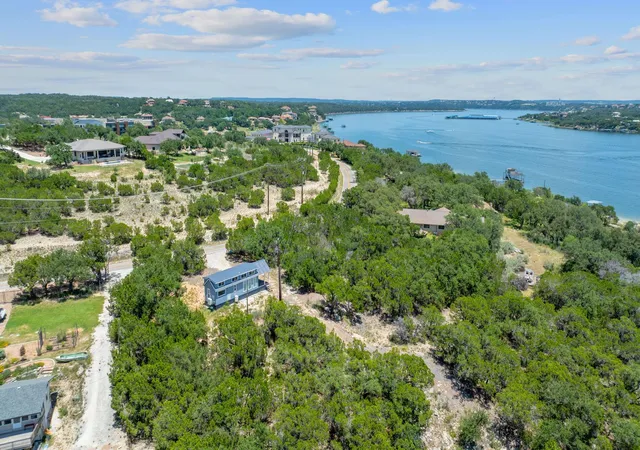3rd image of 635 Ivean Pearson Rd, Lago Vista, TX 78645 | MLS# 6499001