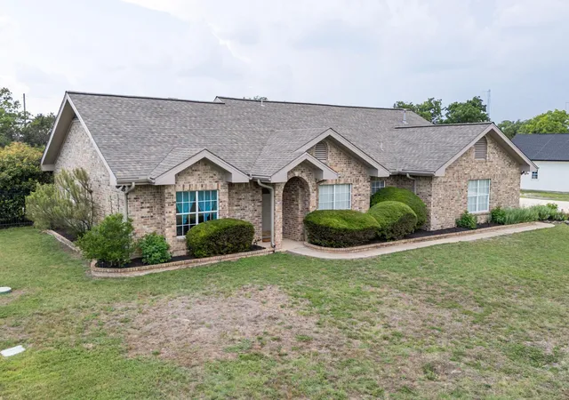 Photo 2 of Single family home for sale at 221 Breakaway Rd, Cedar Park, TX 78613 | MLS# 9096008 | Listing updated on 2026-10-09