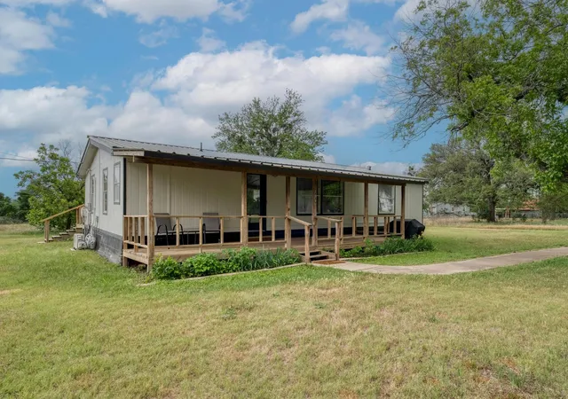 3rd image of 209 Fallwell St, Liberty Hill, TX 78642 | MLS# 9368629