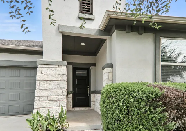 Photo 3 of Single family home for sale at 341 Coba St, Leander, TX 78641 | MLS# 2578008 | Listing updated on 2026-10-08