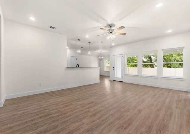 4th image of 2119 Blackhawk Loop, Belton, TX 76513 | MLS# 2146586