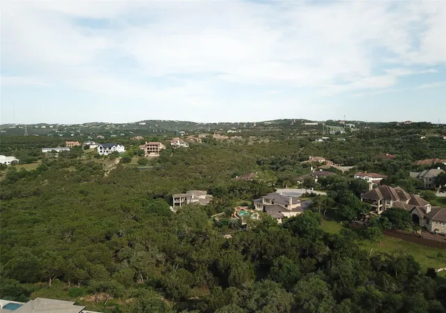 13th image of 117 Brandon Way, Austin, TX 78733 | MLS# 6516252