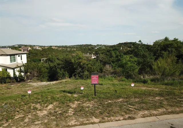 2nd image of 117 Brandon Way, Austin, TX 78733 | MLS# 6516252