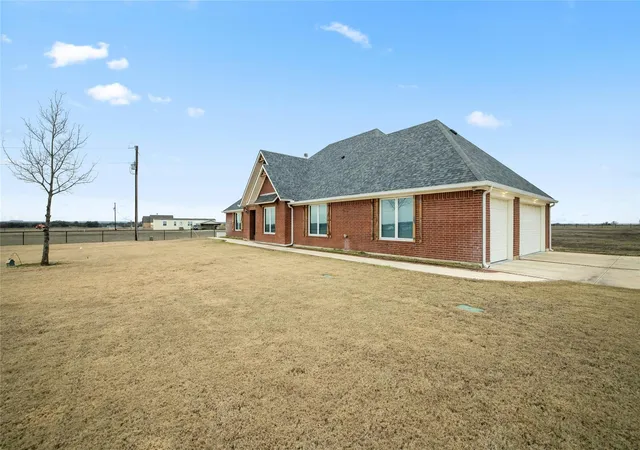 Photo 2 of House for sale at 1800 County Rd 305, Jarrell, TX 76537 | MLS# 4866298 | Listing updated on 2026-03-01