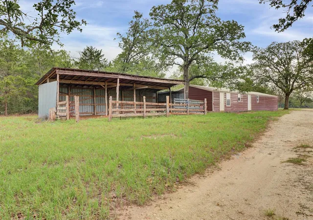 Photo 3 of Sale Pending at 847 Highway 95 S, Smithville, TX 78957 | MLS# 9647401 | Listing updated on 2026-09-01