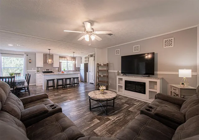 Photo 3 of Manufactured home for sale at 112 Jabali St, Cedar Creek, TX 78612 | MLS# 2247402 | Listing updated on 2026-10-10