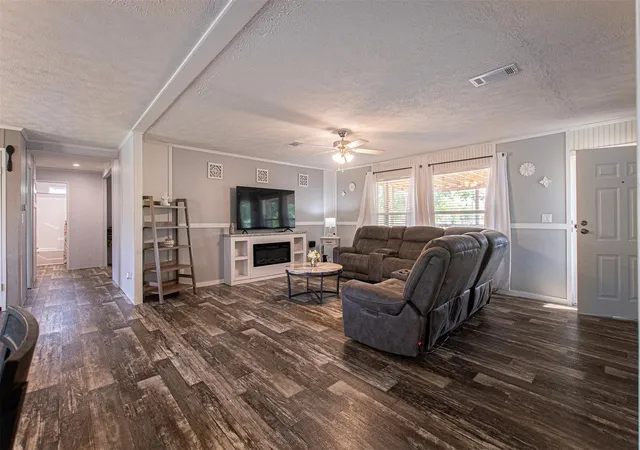 Photo 4 of Manufactured home for sale at 112 Jabali St, Cedar Creek, TX 78612 | MLS# 2247402 | Listing updated on 2026-10-10