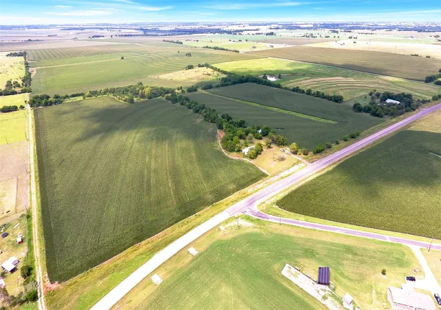 3rd image of 10650 Fm 971 Rd, Granger, TX 76530 | MLS# 4228426
