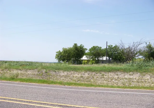 5th image of 10650 Fm 971 Rd, Granger, TX 76530 | MLS# 4228426